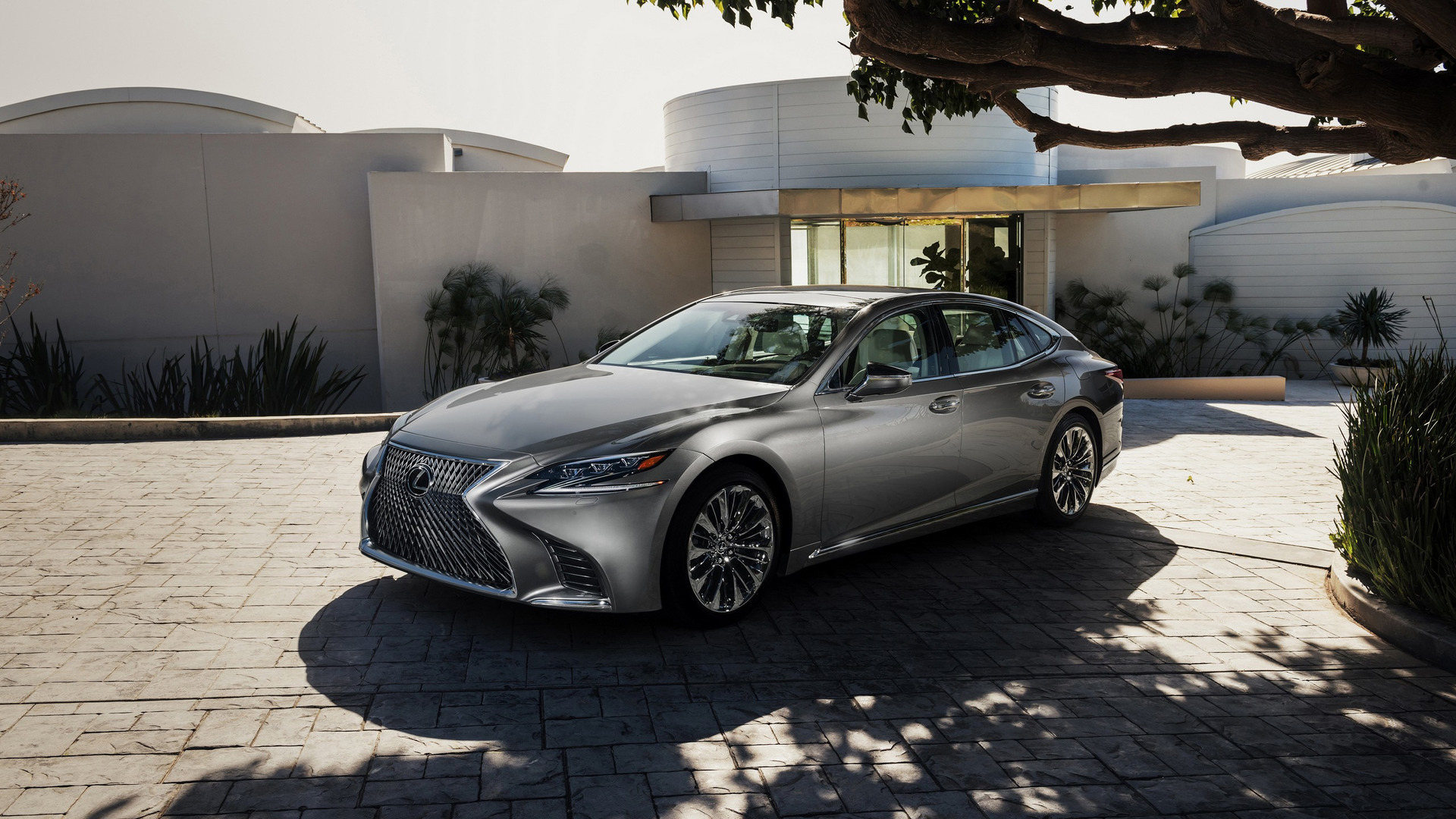 2018-lexus-ls.jpg