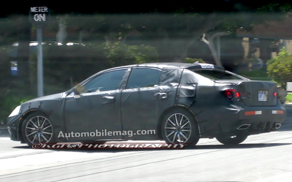 2013-Lexus-LS-spy-shot-side-view.jpg