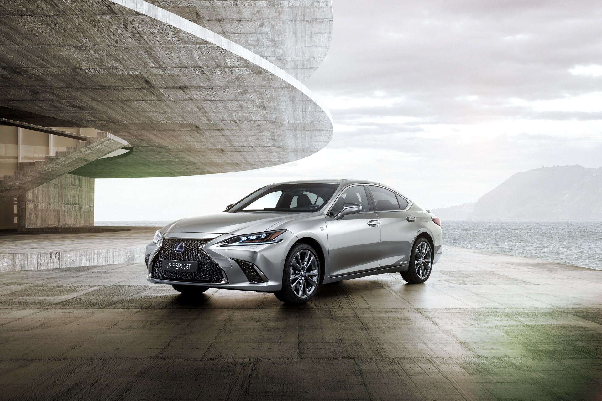 2019-Lexus-ES-EU18.jpg