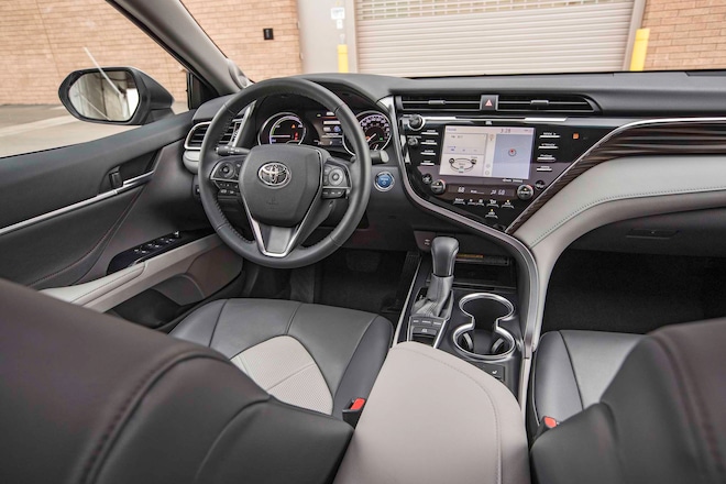 2018-Toyota-Camry-Hybrid-XLE-interior.jpg