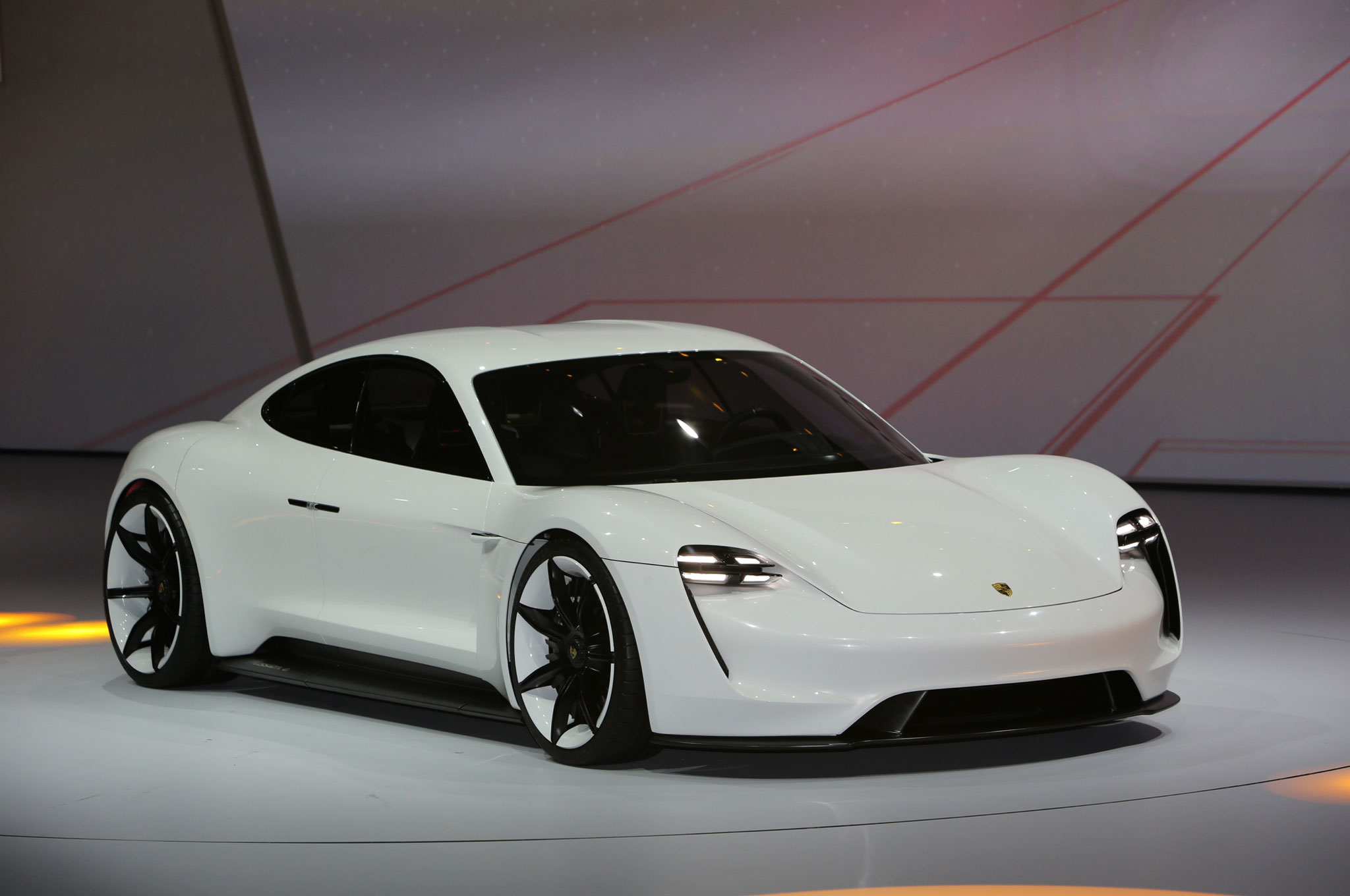 Porsche-Mission-E-front-three-quarter-02.jpg
