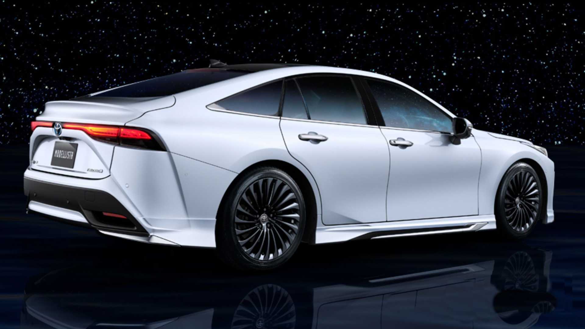 Toyota-Mirai-Modellista-2.jpg