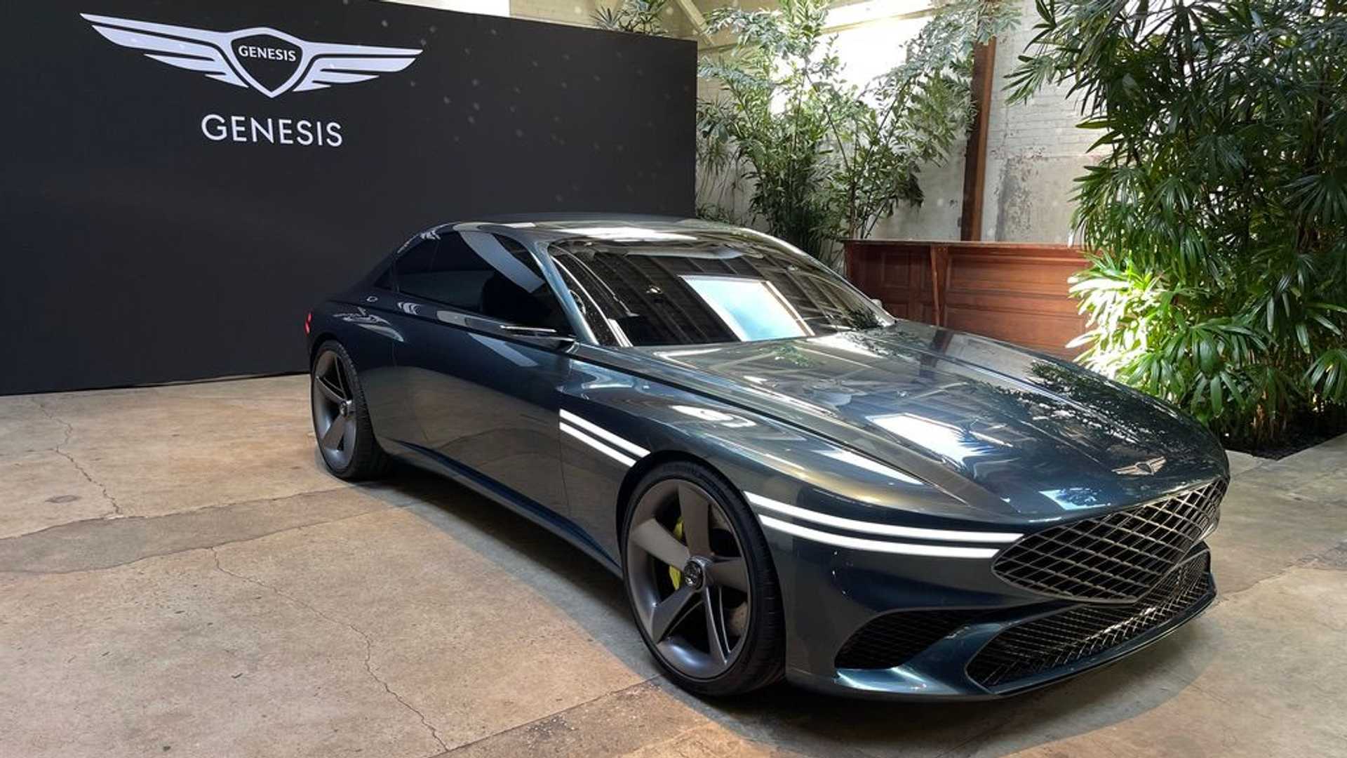 genesis-x-concept-exterior-in-person-front-quarter.jpg