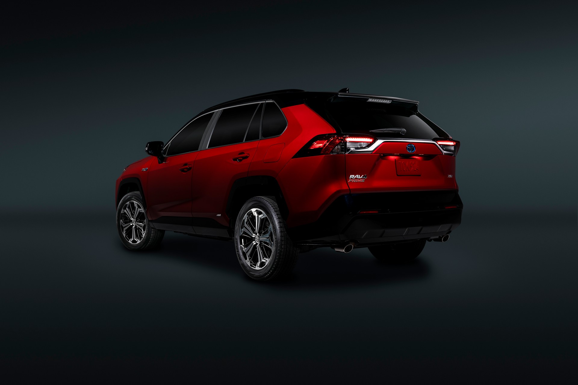 2021-Toyota-RAV4-Prime-11.jpg