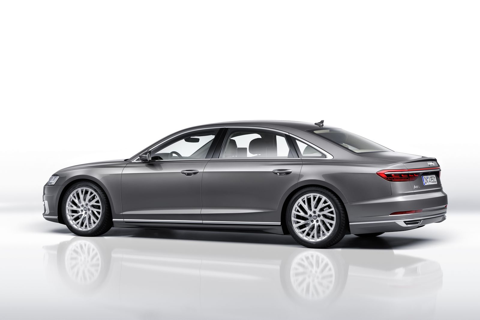 Audi-A8-34.jpg