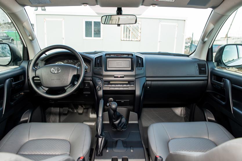 тойота ленд крузер 200 салон механика. Toyota land cruiser 200 gx. Land cruiser 200 gx 2007. ленд крузер 200 мкпп. Toyota land cruiser 200 эмираты.