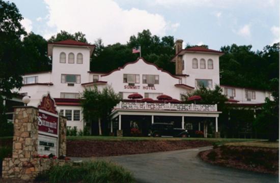 summit-inn-resort-restaurant.jpg