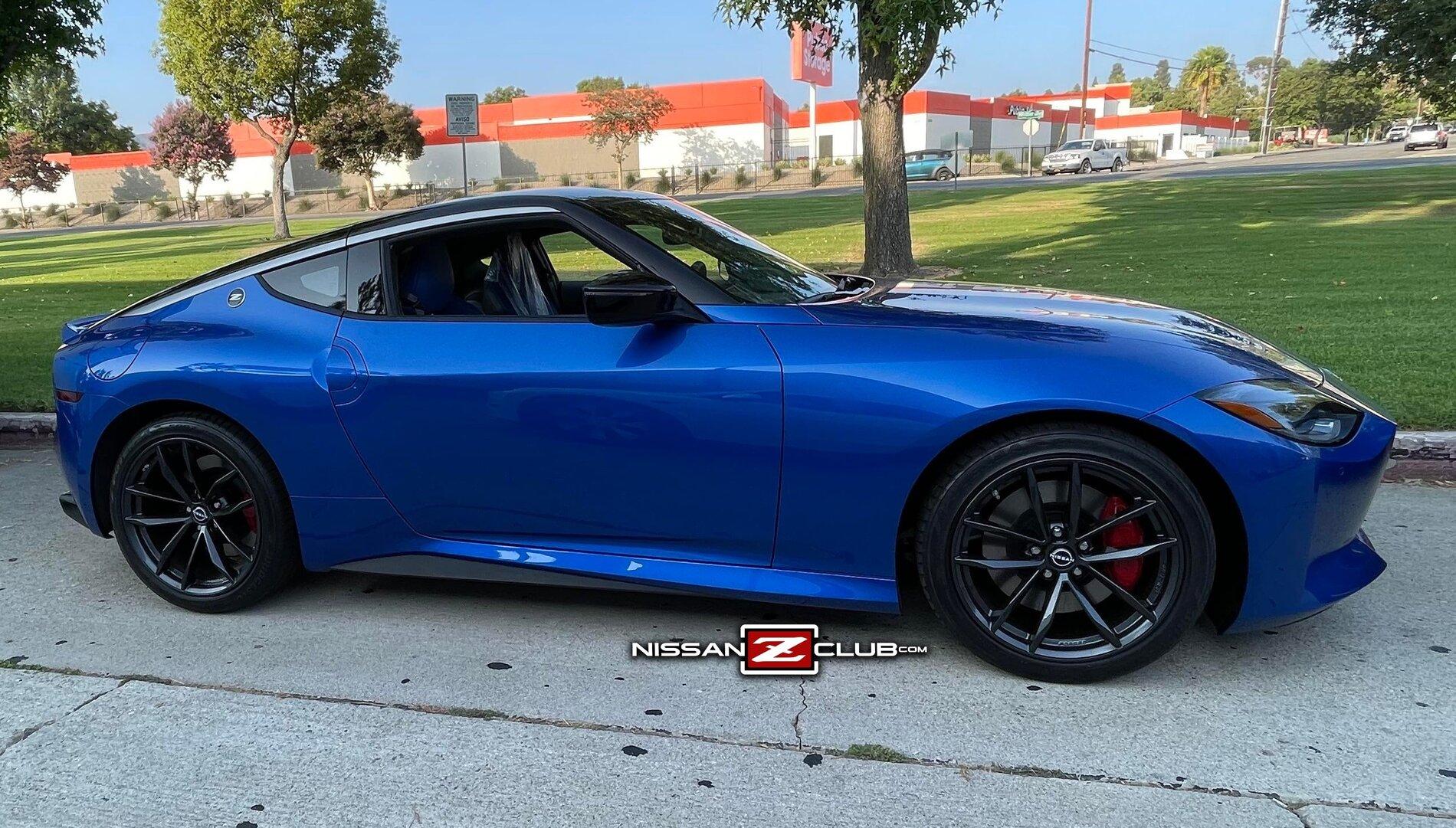 serian-blue-2023-nissan-z-spotted-3-jpg.2502