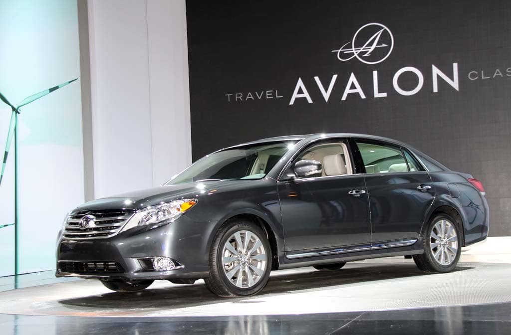 2011-Toyota-Avalon-front.jpg