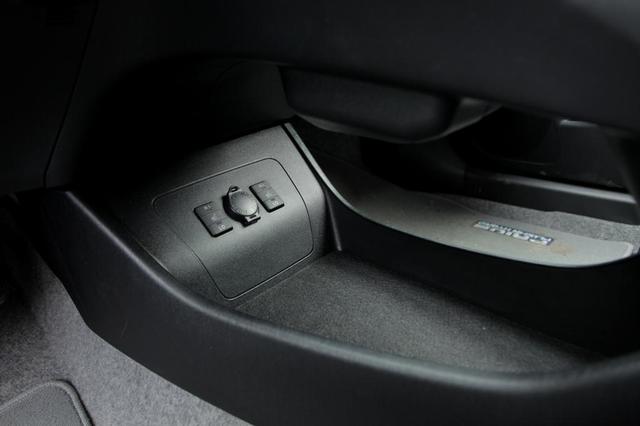 prius-console-jpg.70994