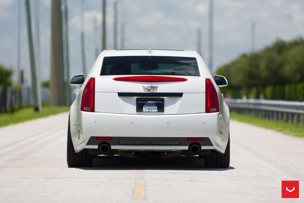 Cadillac_CTS-V_VFS5_92404d97-1043x698.jpg