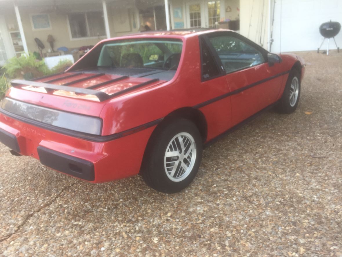 The Pontiac Fiero Was Both The Worst And Best Car Of The 1980s