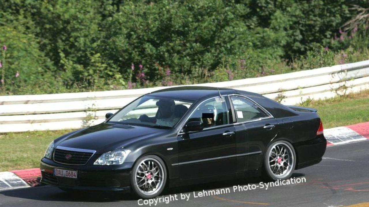 2005-65743-lexus-is-500-coupe-spy-photo1.jpg