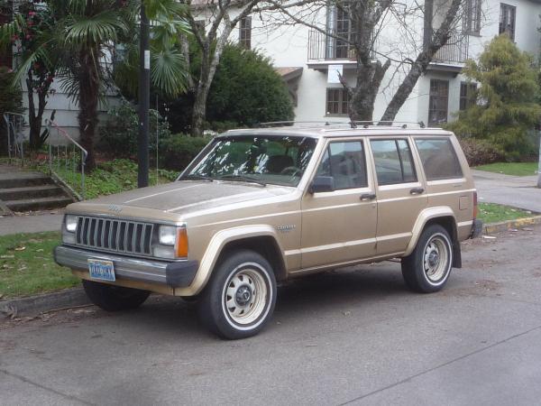jeep-cherokee-1984-1.jpg