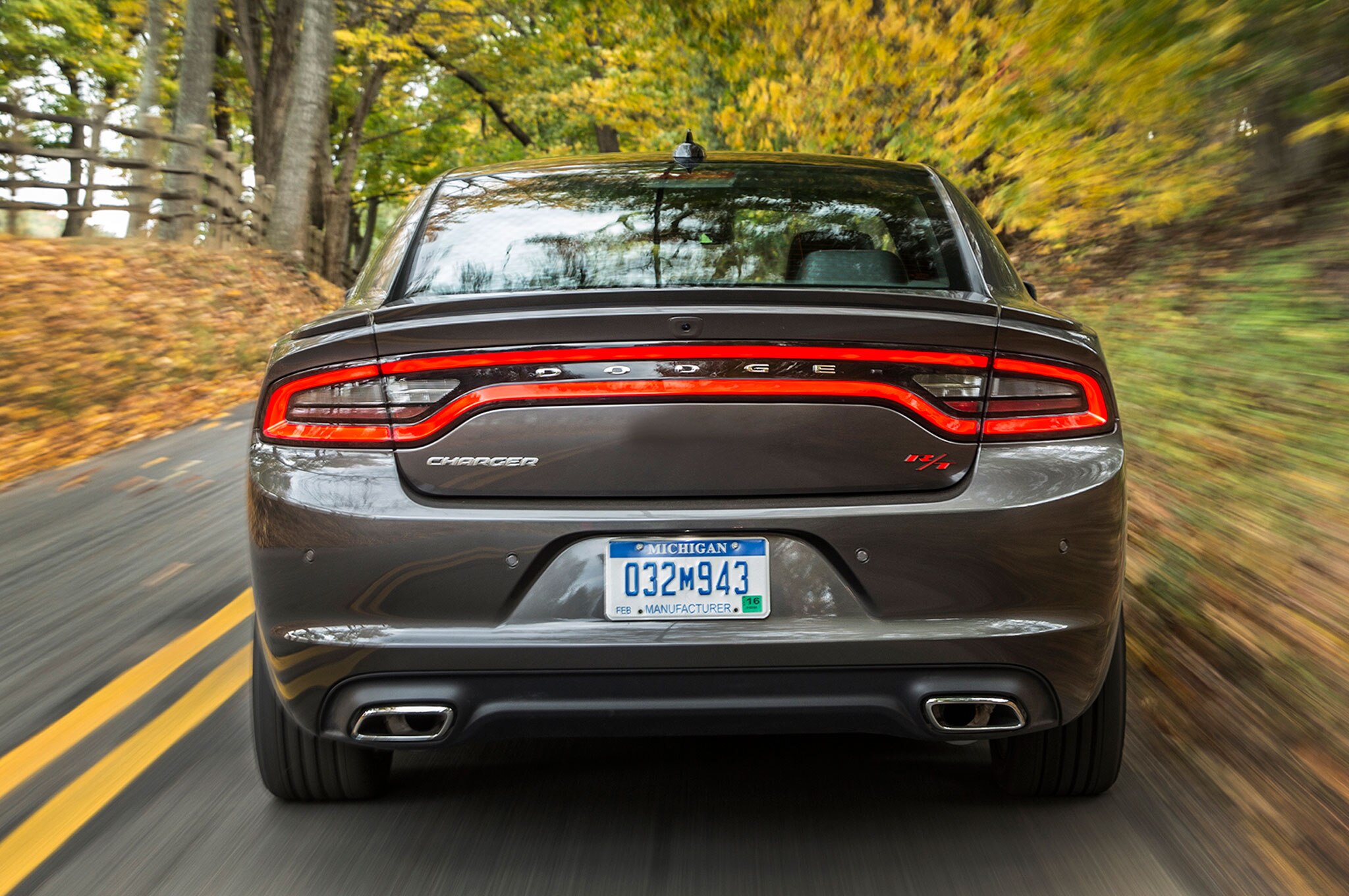 2015-Dodge-Charger-RT-rear-view-in-motion-1.jpg
