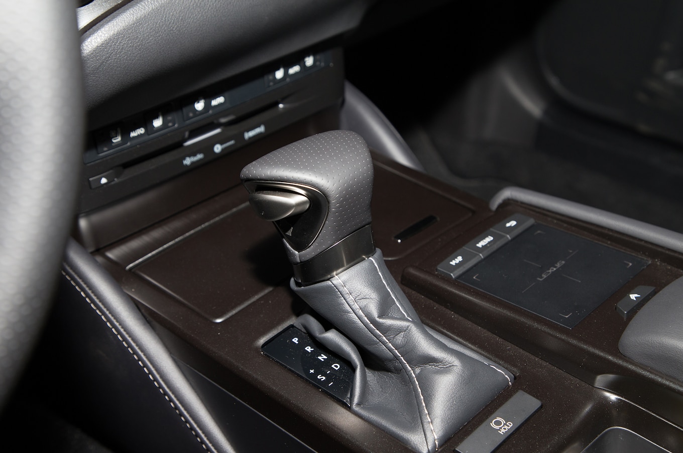 2019-Lexus-ES-interior-center-console-in-brown.jpg