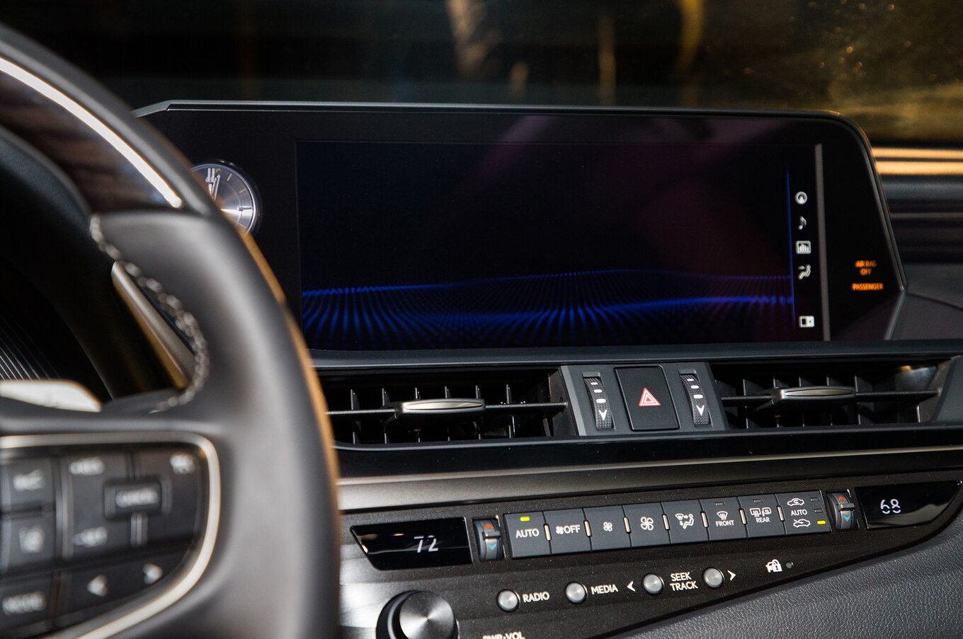 2019-Lexus-ES-interior-screen.jpg