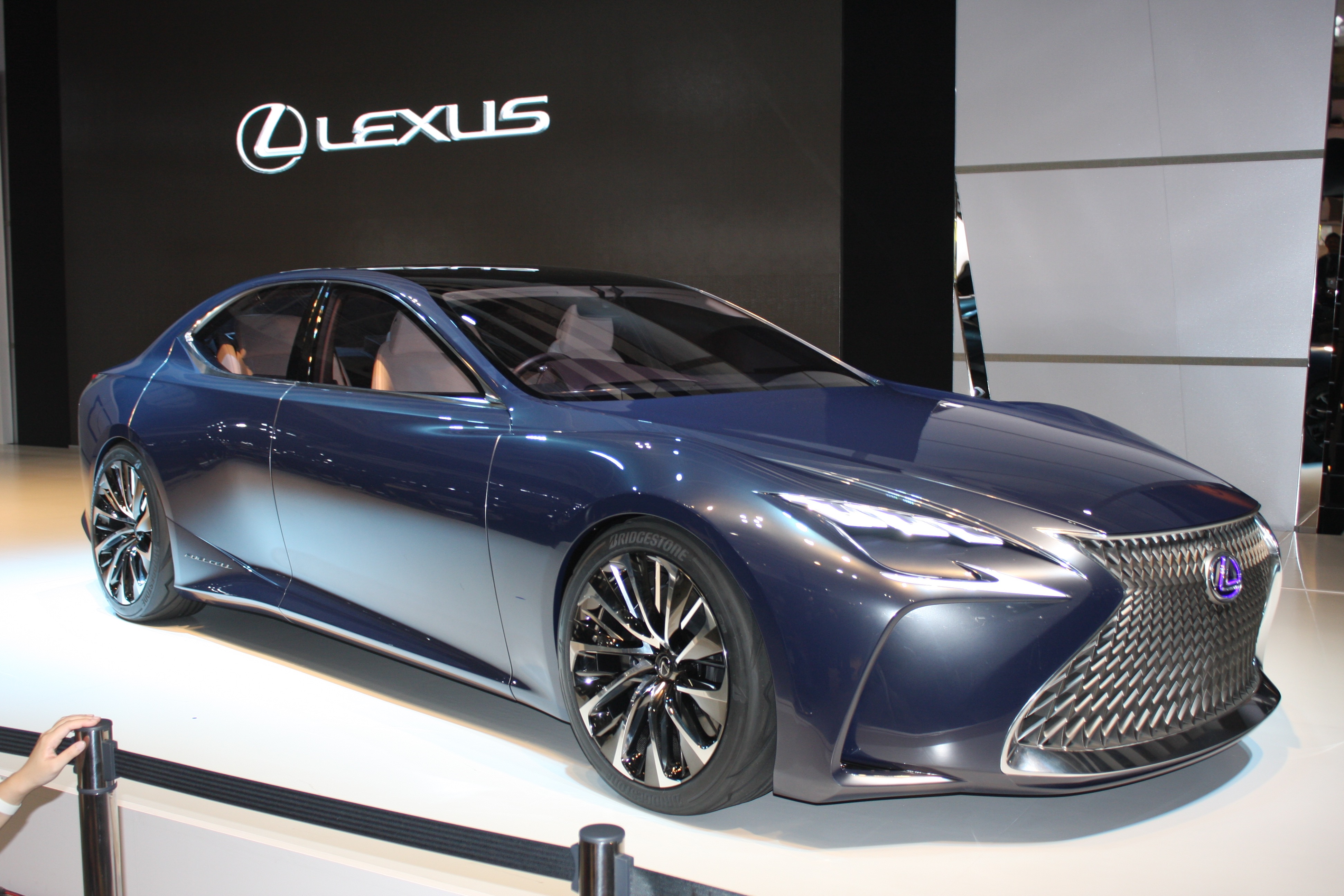 lexus-lf-fc-concept-2015-tokyo-motor-show_100531925_h.jpg