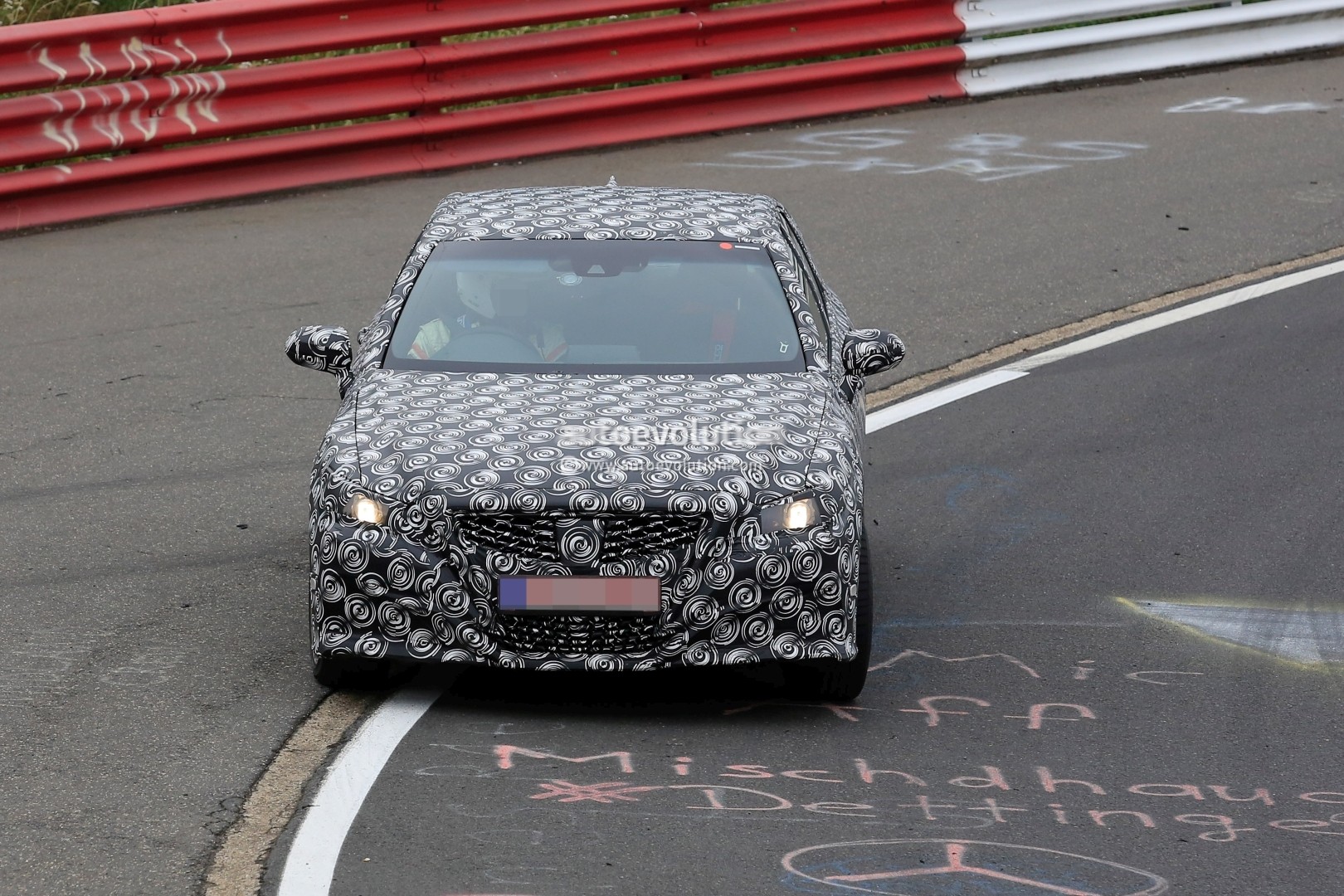 next-generation-toyota-crown-spied-for-the-first-time-testing-on-nurburgring_3.jpg