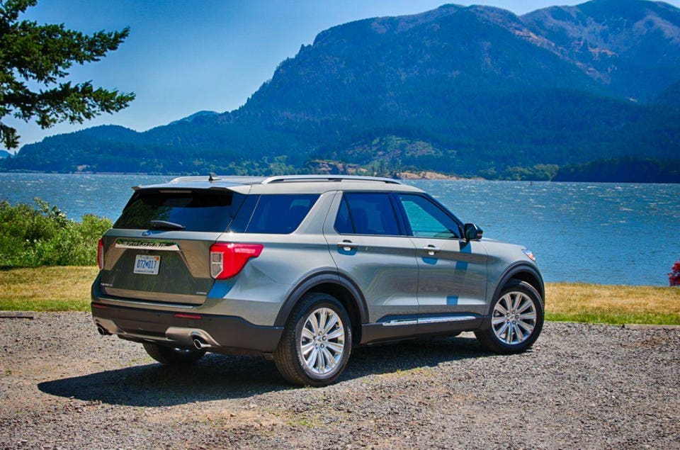 https%3A%2F%2Fblogs-images.forbes.com%2Fsamabuelsamid%2Ffiles%2F2019%2F06%2F2020-Ford-Explorer-first-drive-23-of-32-1200x794.jpg