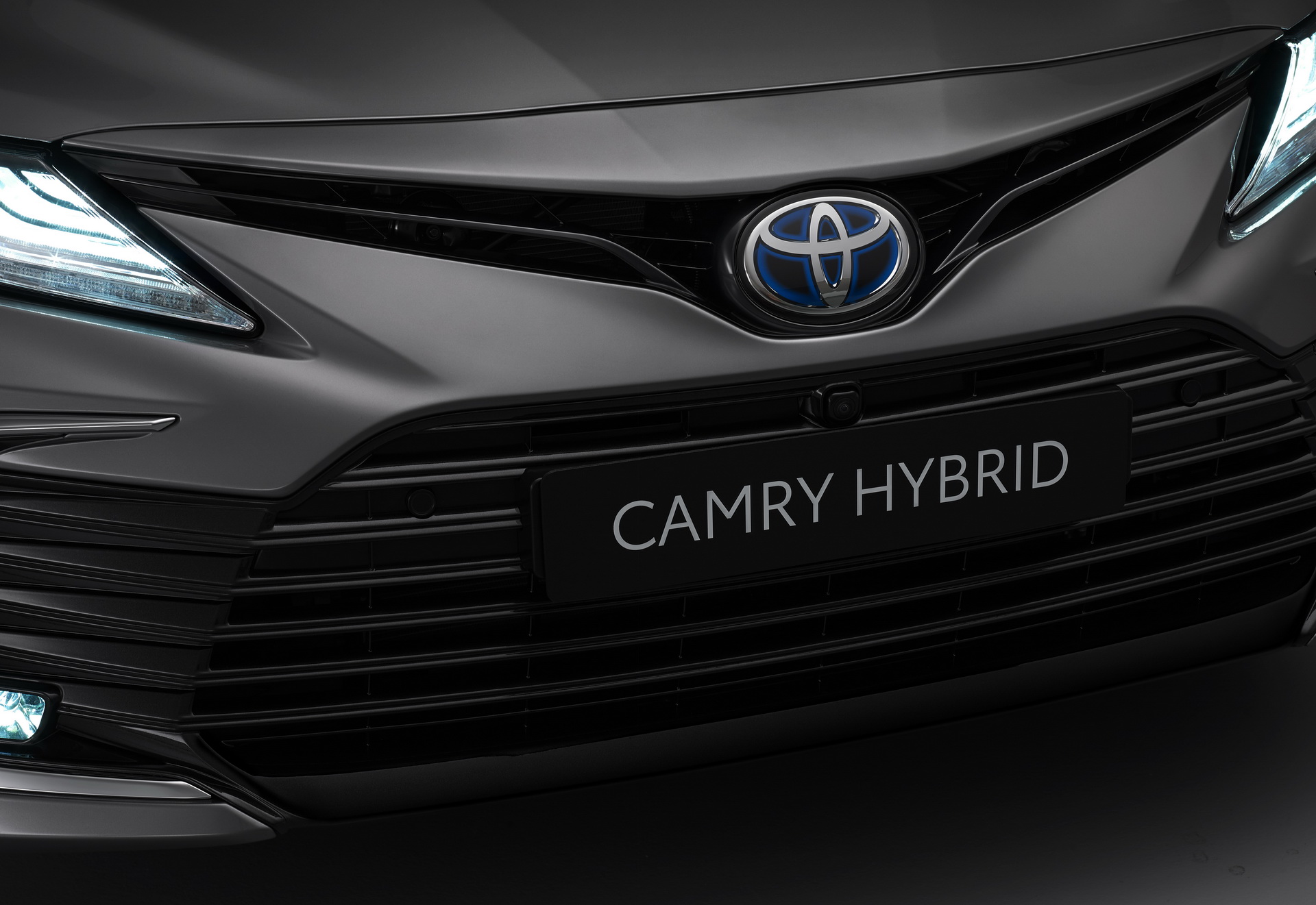 2021-Toyota-Camry-Hybrid-15.jpg