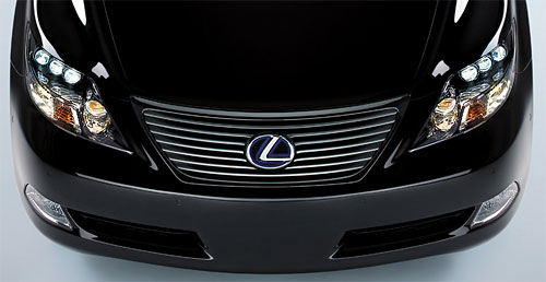 Lexus LS 600hL Front End
