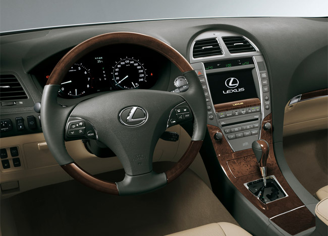 2010 Lexus ES 350 Interior