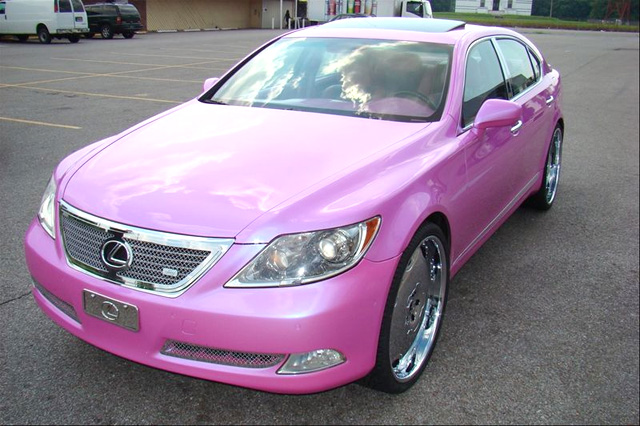 Pink Lexus LS 460 Front