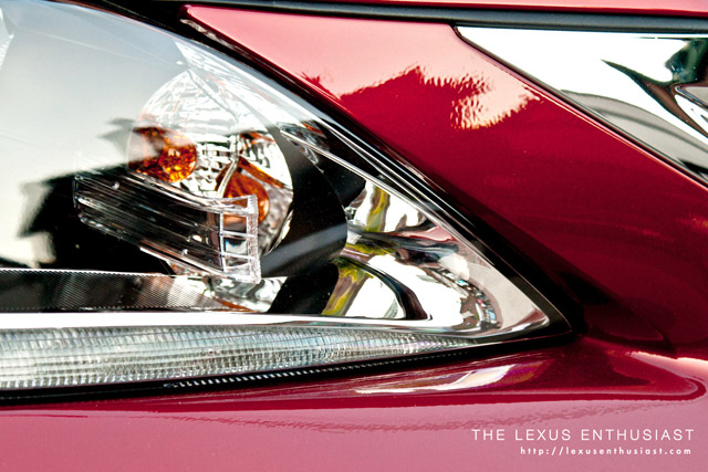 Red Lexus CT 200h Macro