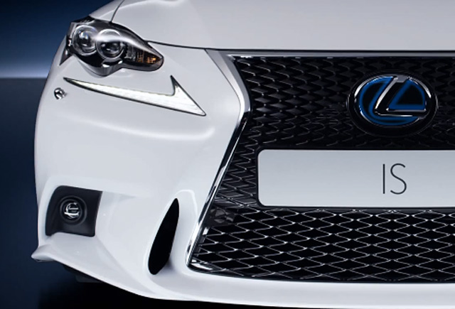 2014 Lexus IS fog lights & headlight washers
