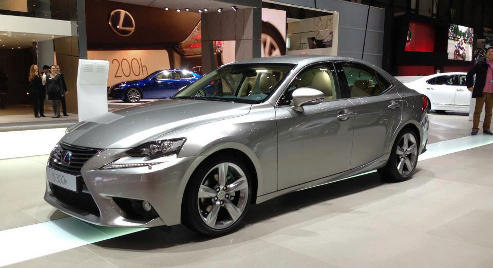 Lexus IS 300h in Titanium Metallic