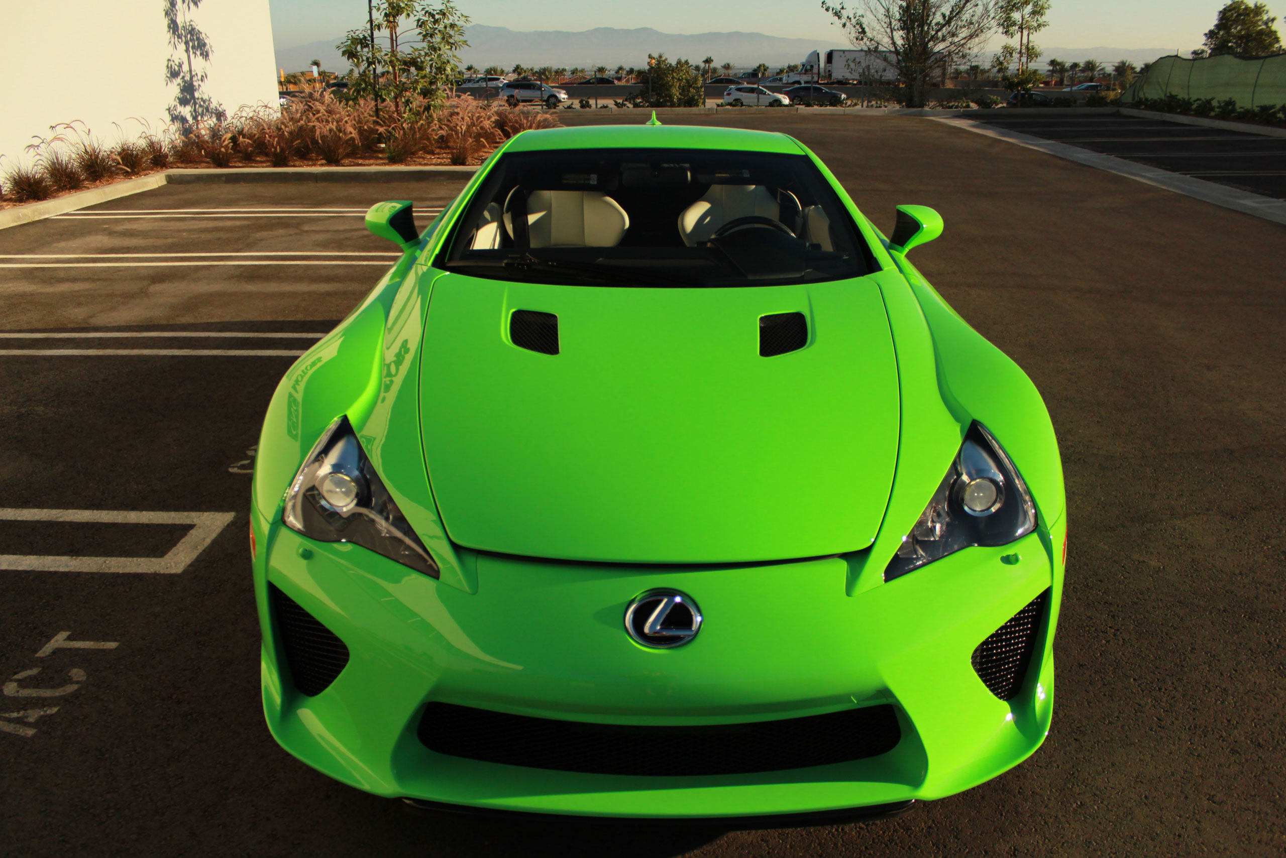 Lexus lfa green