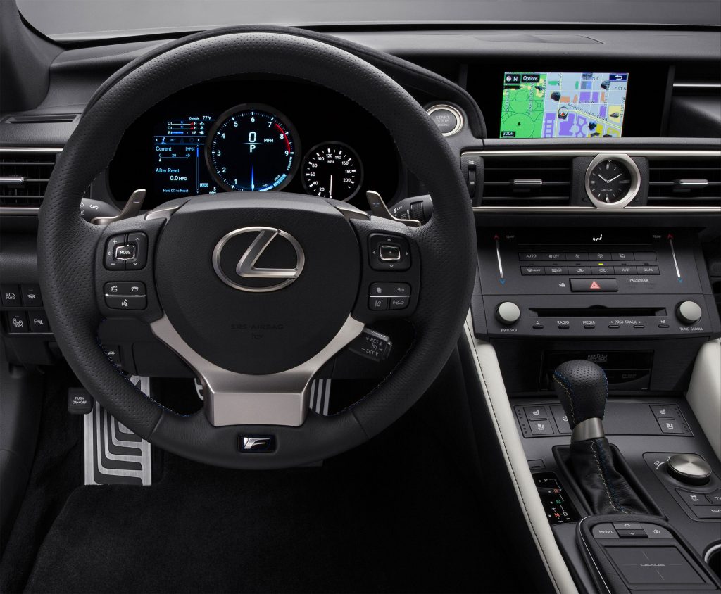 2015-Lexus-RC-F-027
