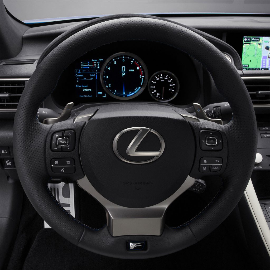 2015-Lexus-RC-F-028