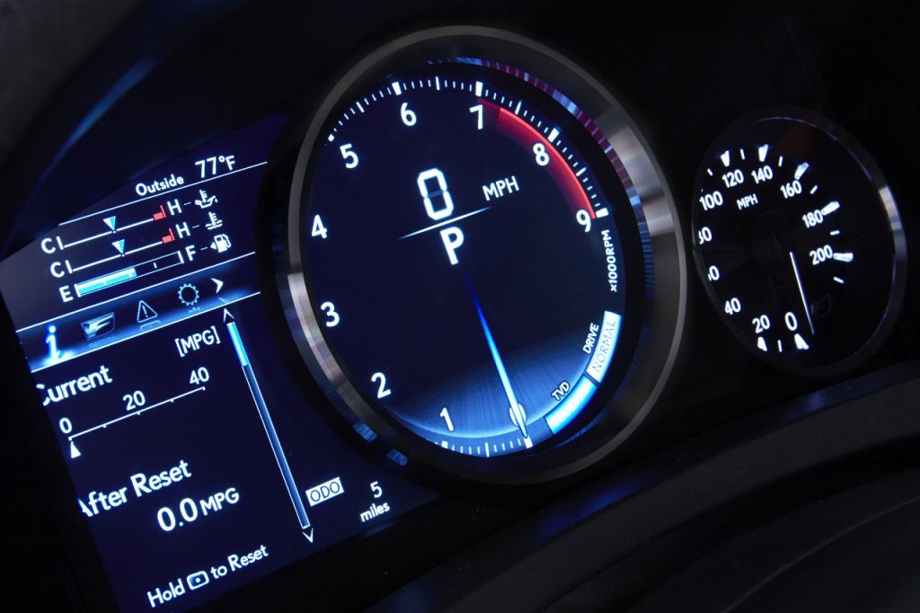 2015-Lexus-RC-F-dash-guages