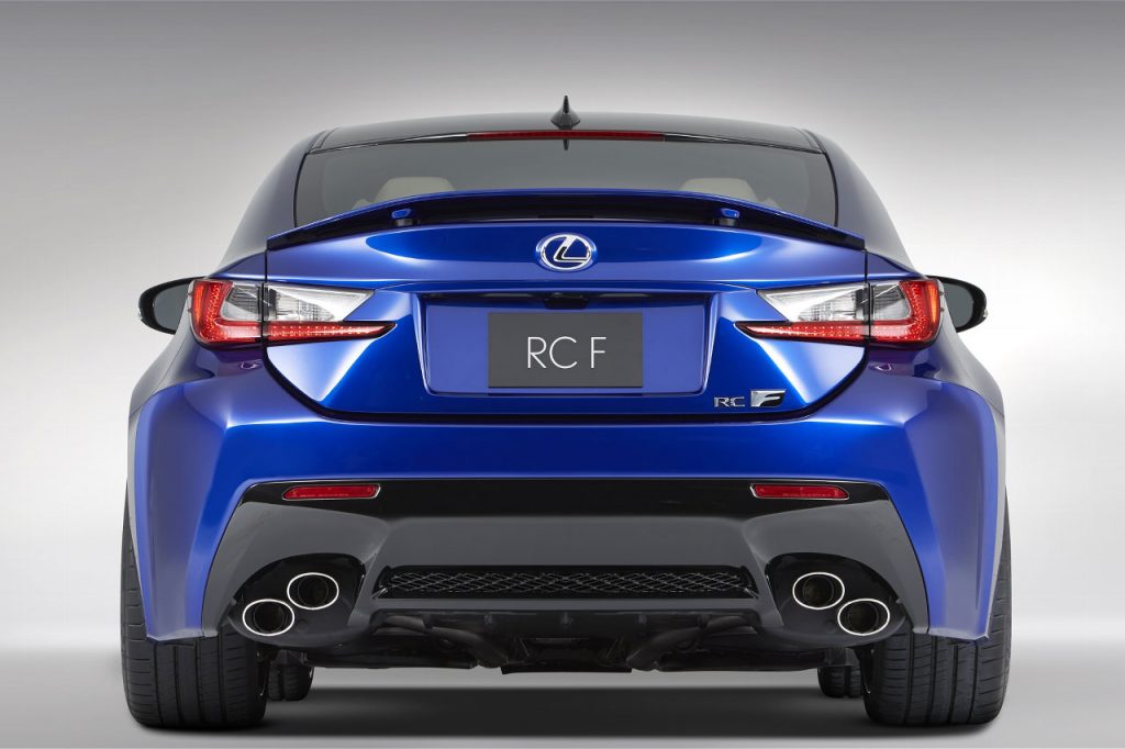 2015-Lexus-RC-F-rear-profile