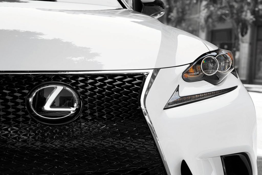 2015_Lexus_Crafted_Line_IS_001
