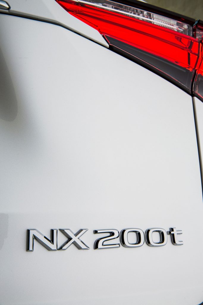 2015_Lexus_NX_200t_F_SPORT_016