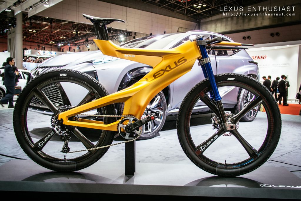 lexus-nxb-bike-tokyo-2